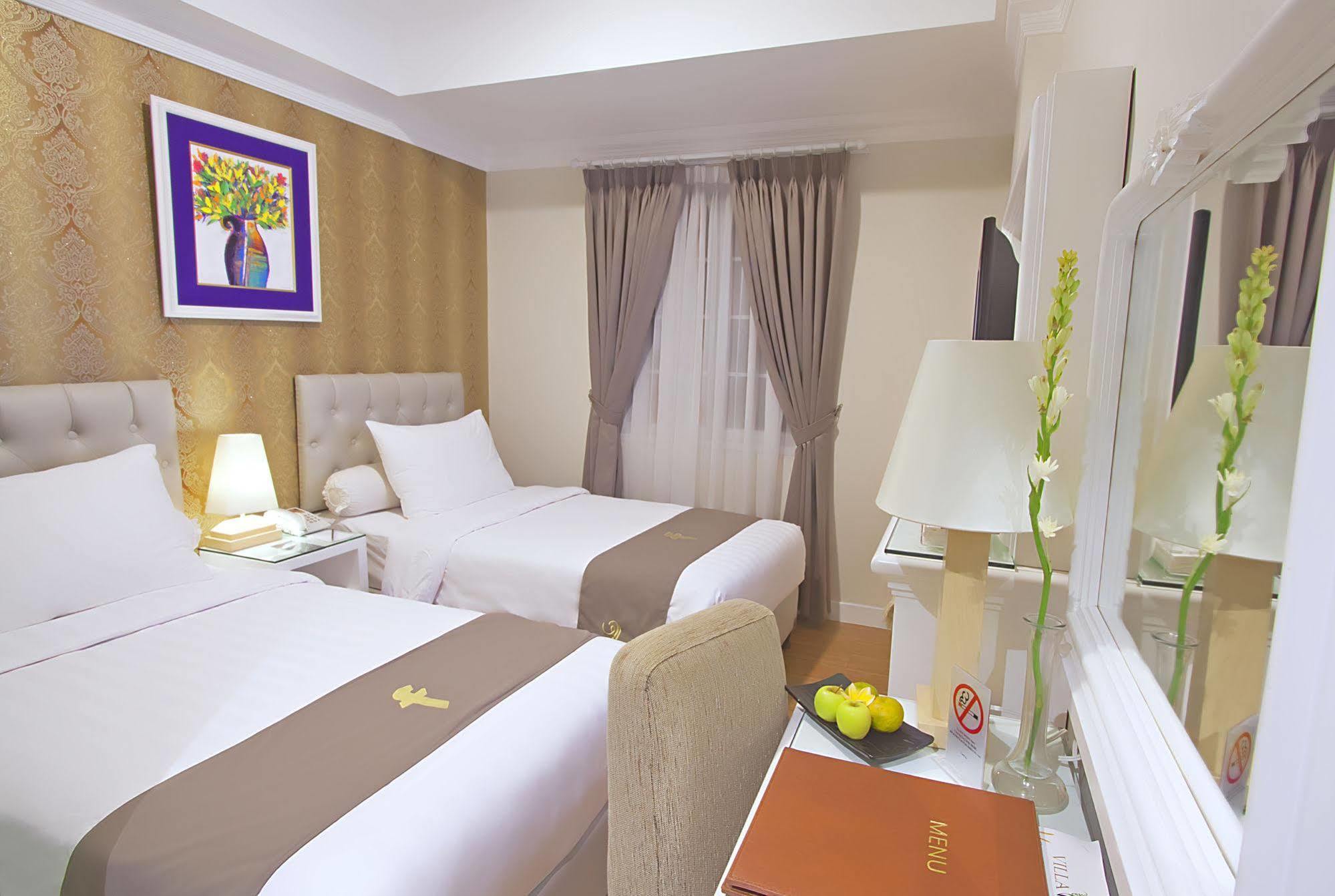 F Hotel Jakarta Exterior photo